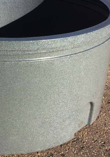 3400 litre water tank - close up