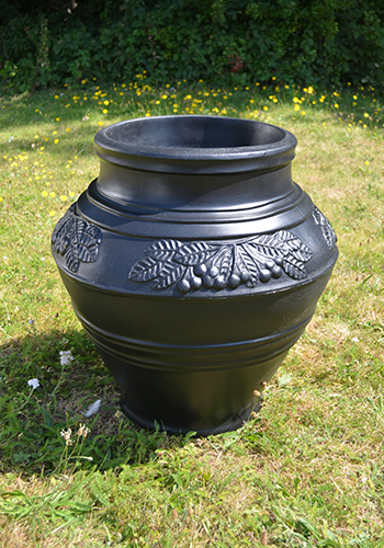  garden urn