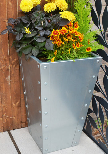 Bassingbourn Galvanised Planter